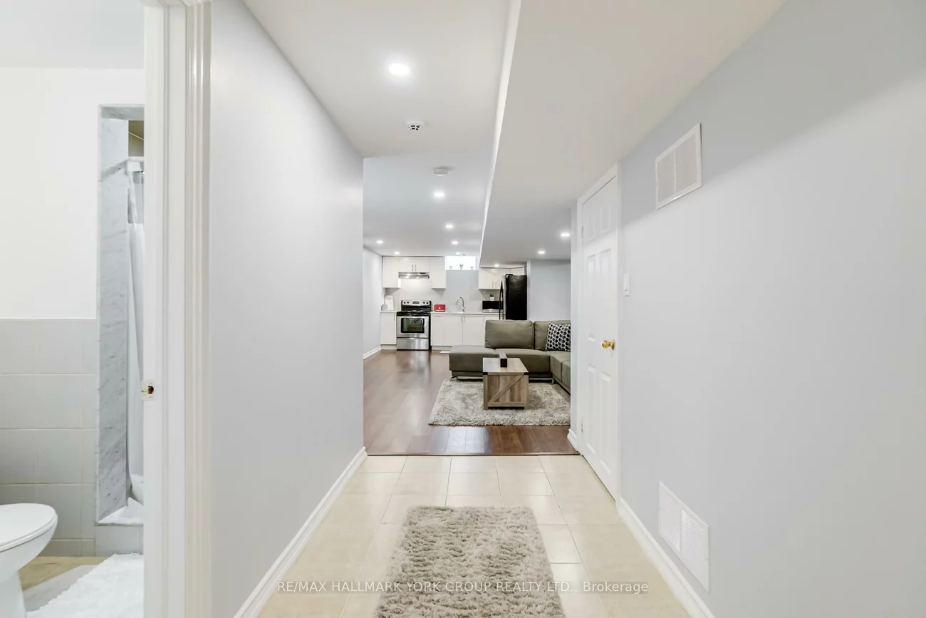 95, Chelsea, Bradford, Bradford West Gwillimbury