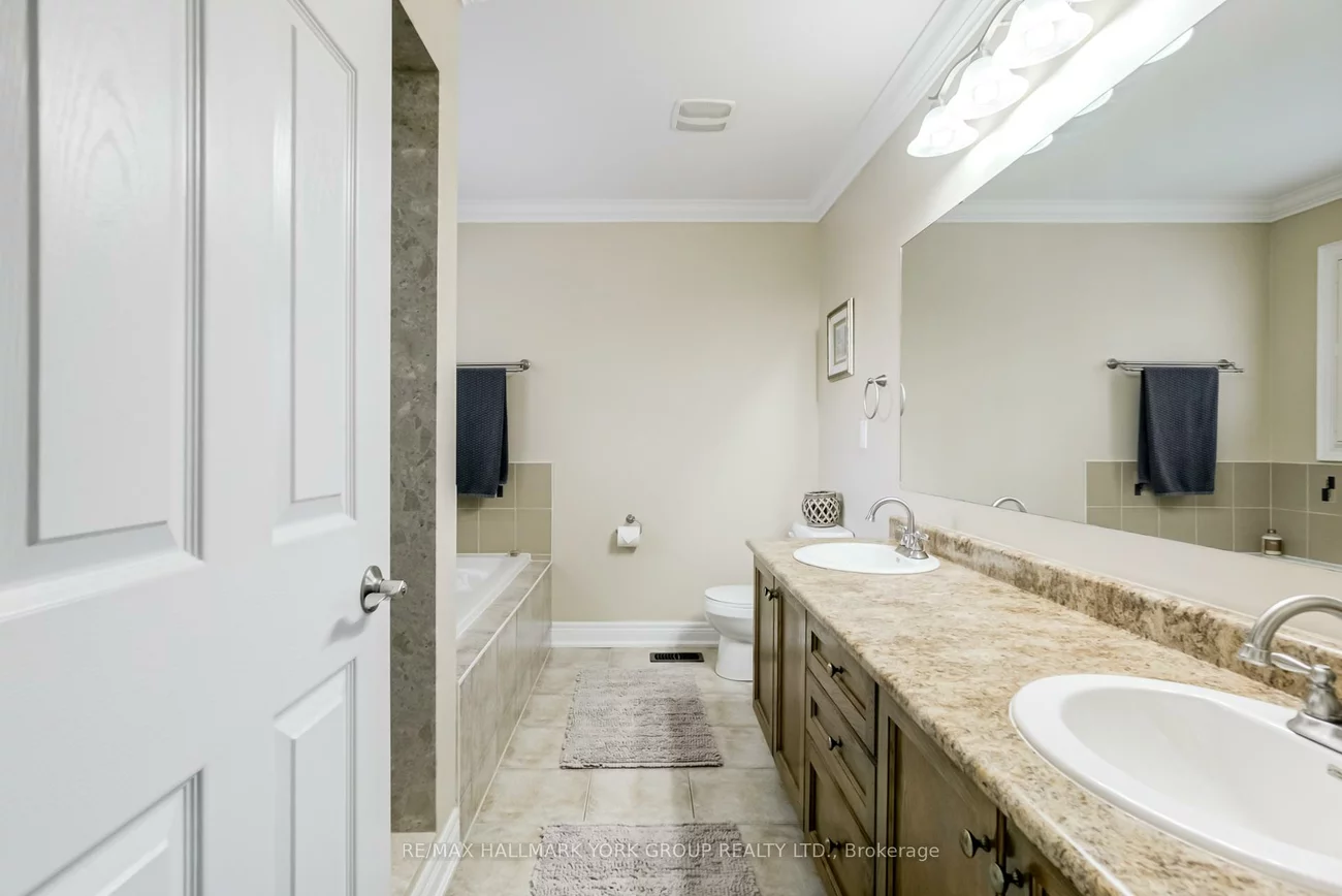95, Chelsea, Bradford, Bradford West Gwillimbury