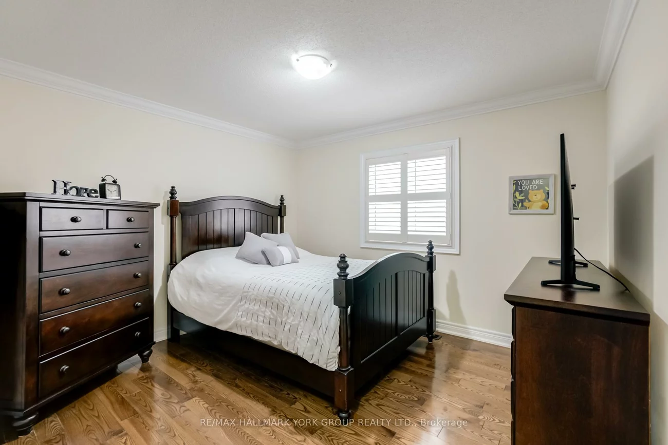 95, Chelsea, Bradford, Bradford West Gwillimbury