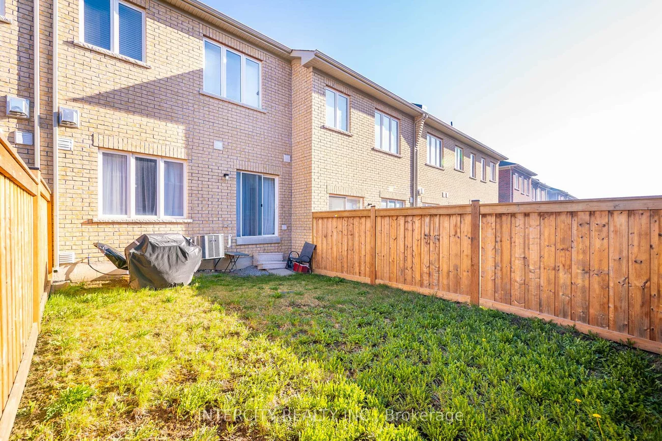 24, Veterans, Bradford, Bradford West Gwillimbury