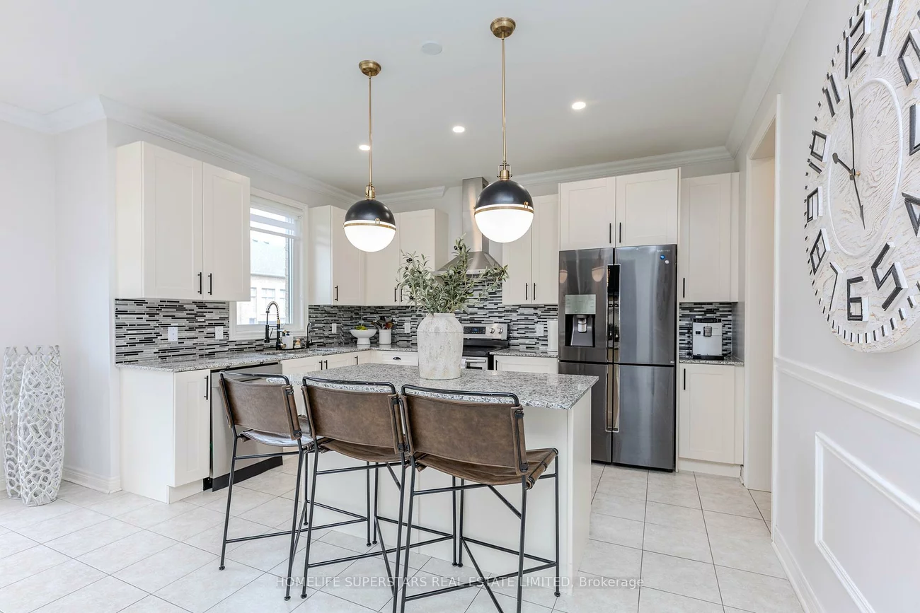 50, Romanelli, Bradford, Bradford West Gwillimbury