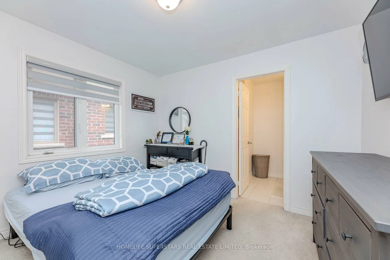 50, Romanelli, Bradford, Bradford West Gwillimbury