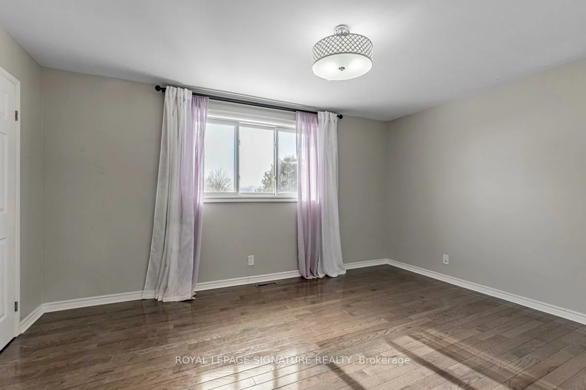109, Imperial, Bradford, Bradford West Gwillimbury
