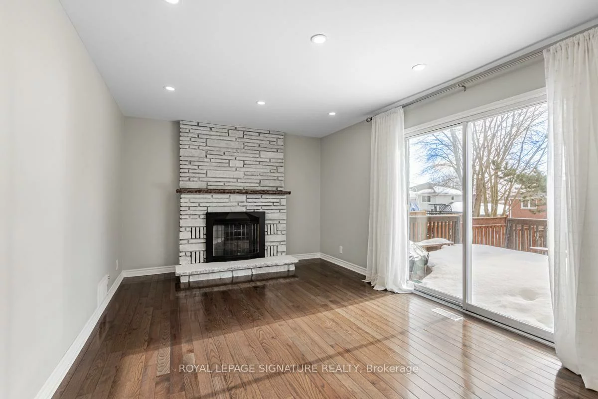 109, Imperial, Bradford, Bradford West Gwillimbury