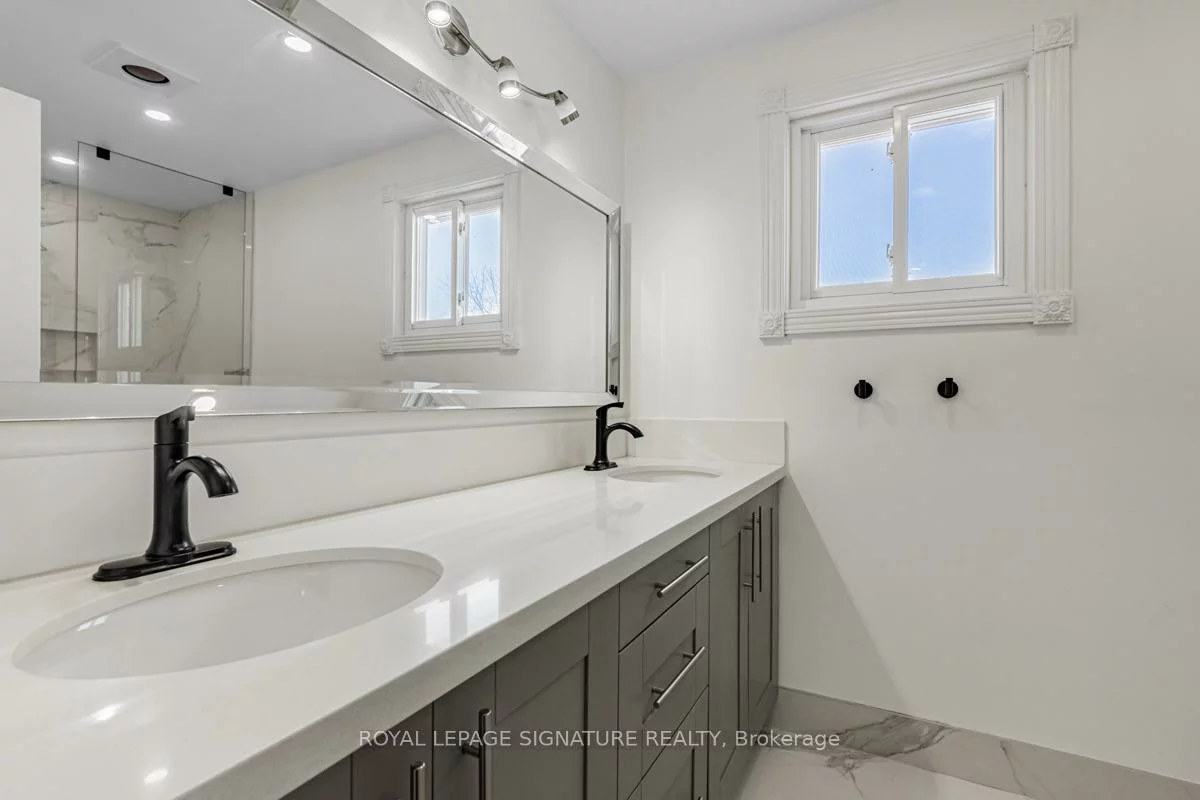 109, Imperial, Bradford, Bradford West Gwillimbury
