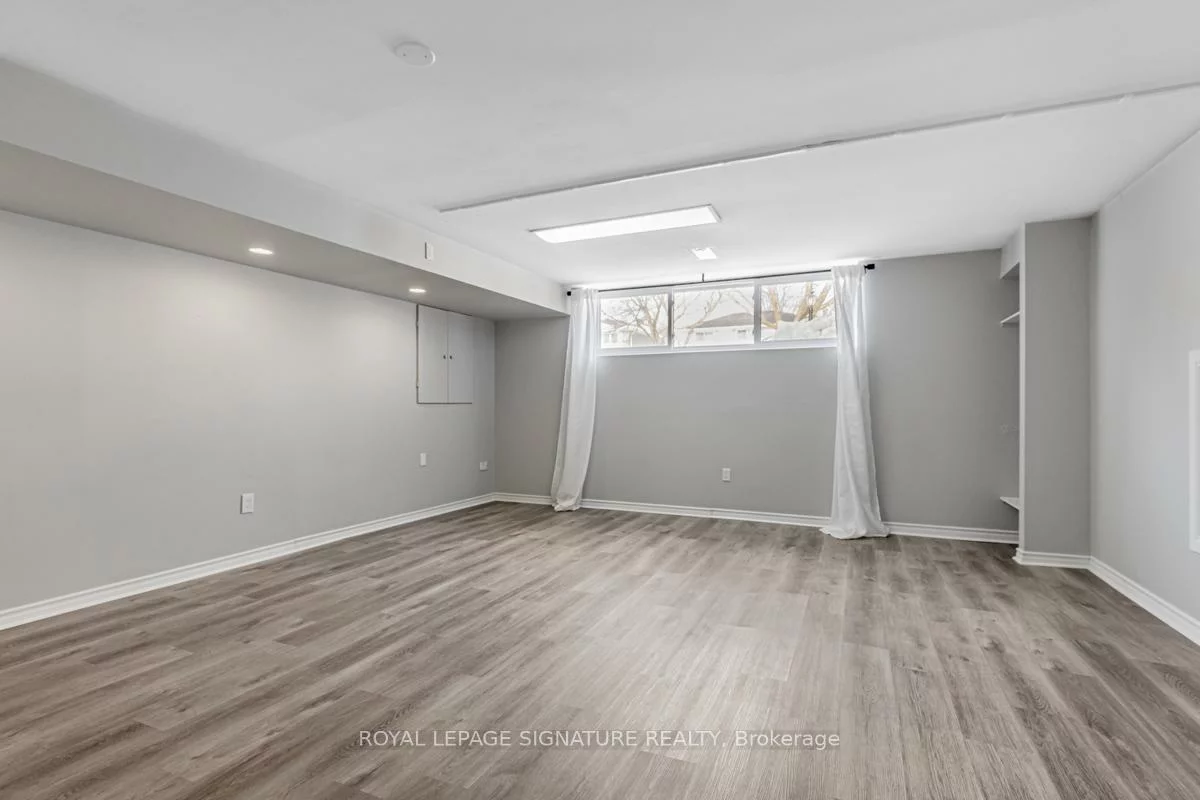 109, Imperial, Bradford, Bradford West Gwillimbury