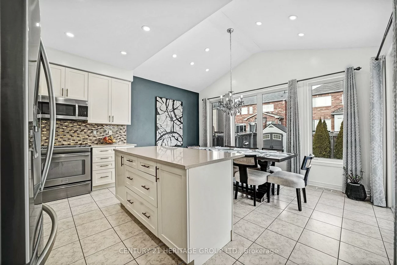 32, Amberwing, Bradford, Bradford West Gwillimbury