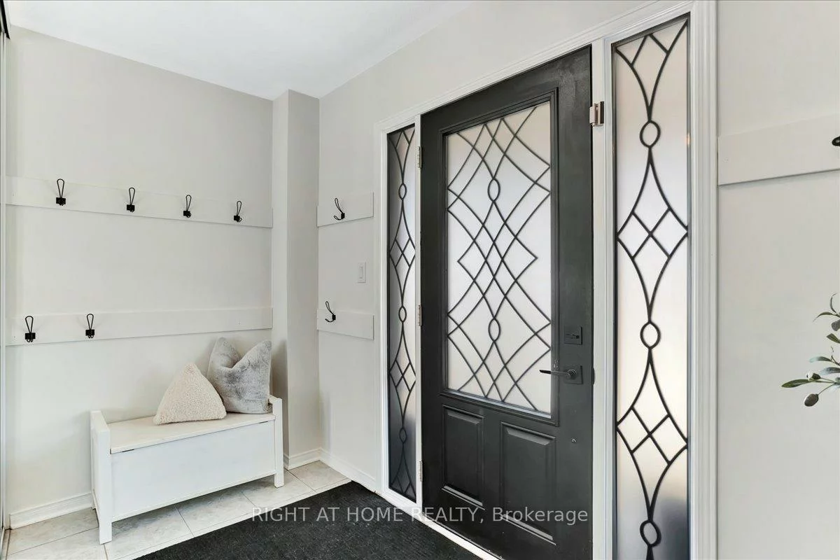 10, Liberty, Bradford, Bradford West Gwillimbury