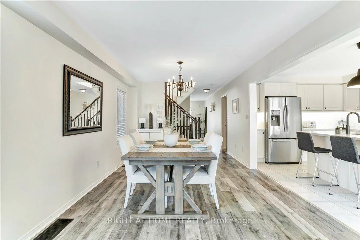 10, Liberty, Bradford, Bradford West Gwillimbury