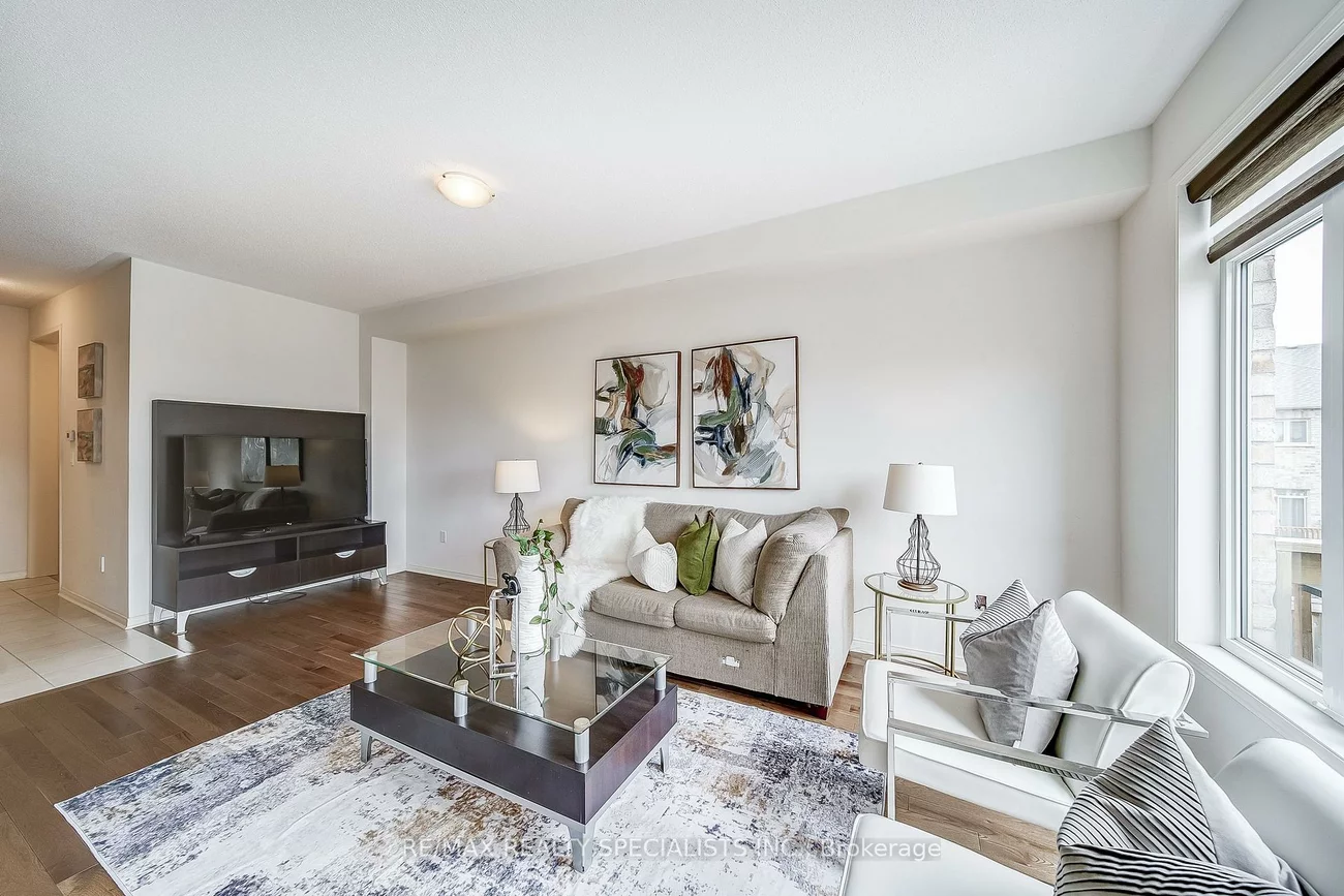 94, Fortis, Bradford, Bradford West Gwillimbury