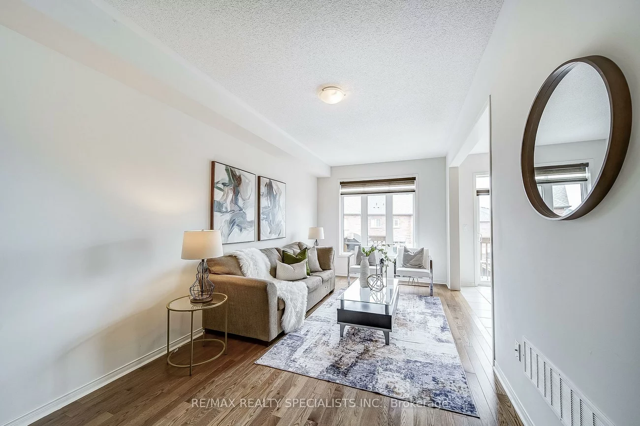 94, Fortis, Bradford, Bradford West Gwillimbury