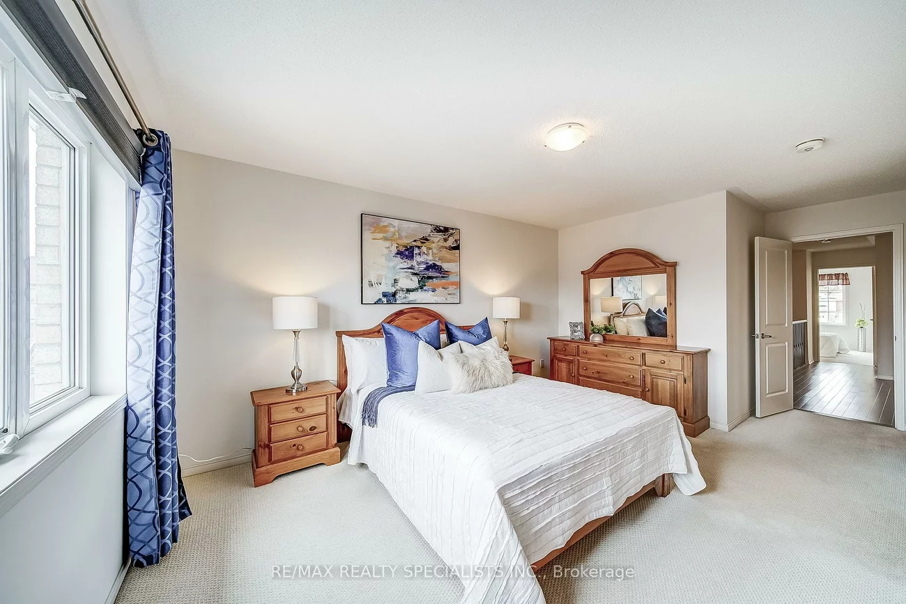 94, Fortis, Bradford, Bradford West Gwillimbury