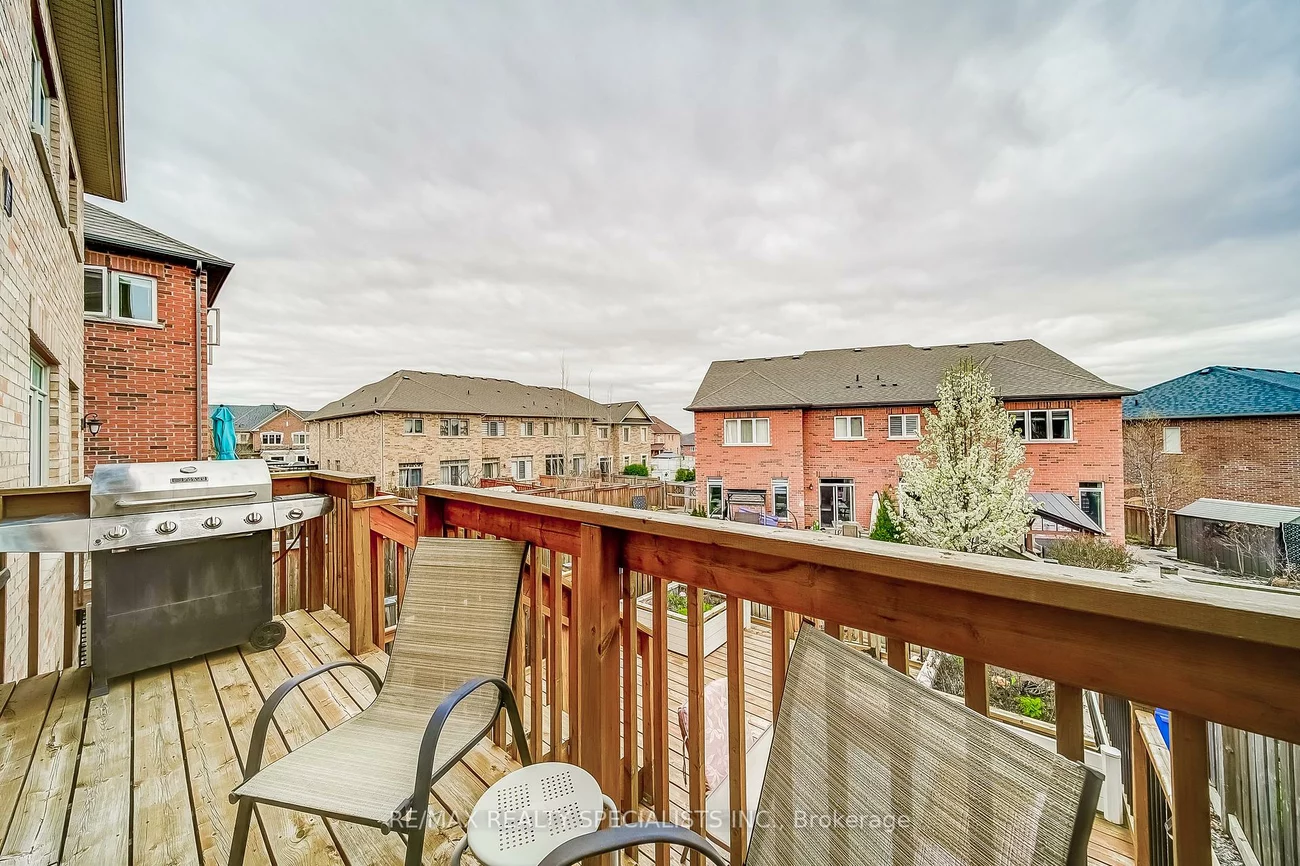 94, Fortis, Bradford, Bradford West Gwillimbury