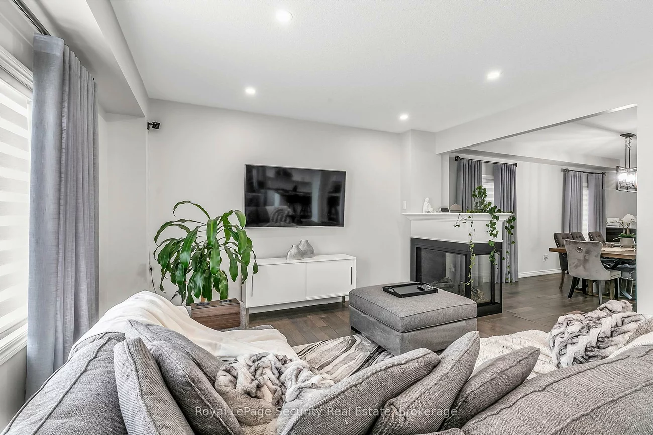 202, Gardiner, Bradford, Bradford West Gwillimbury