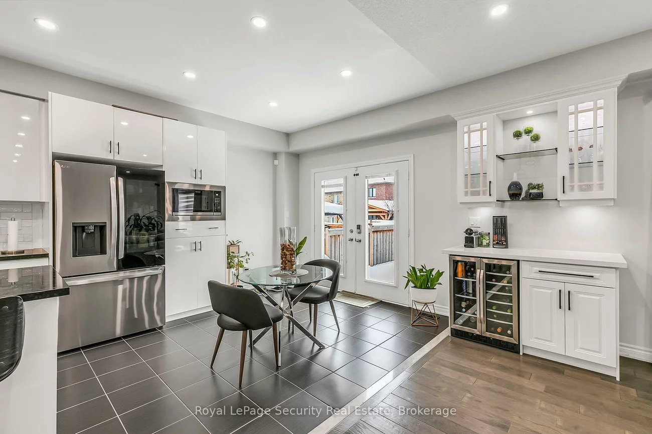 202, Gardiner, Bradford, Bradford West Gwillimbury