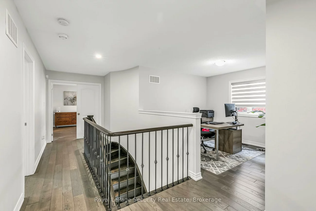 202, Gardiner, Bradford, Bradford West Gwillimbury