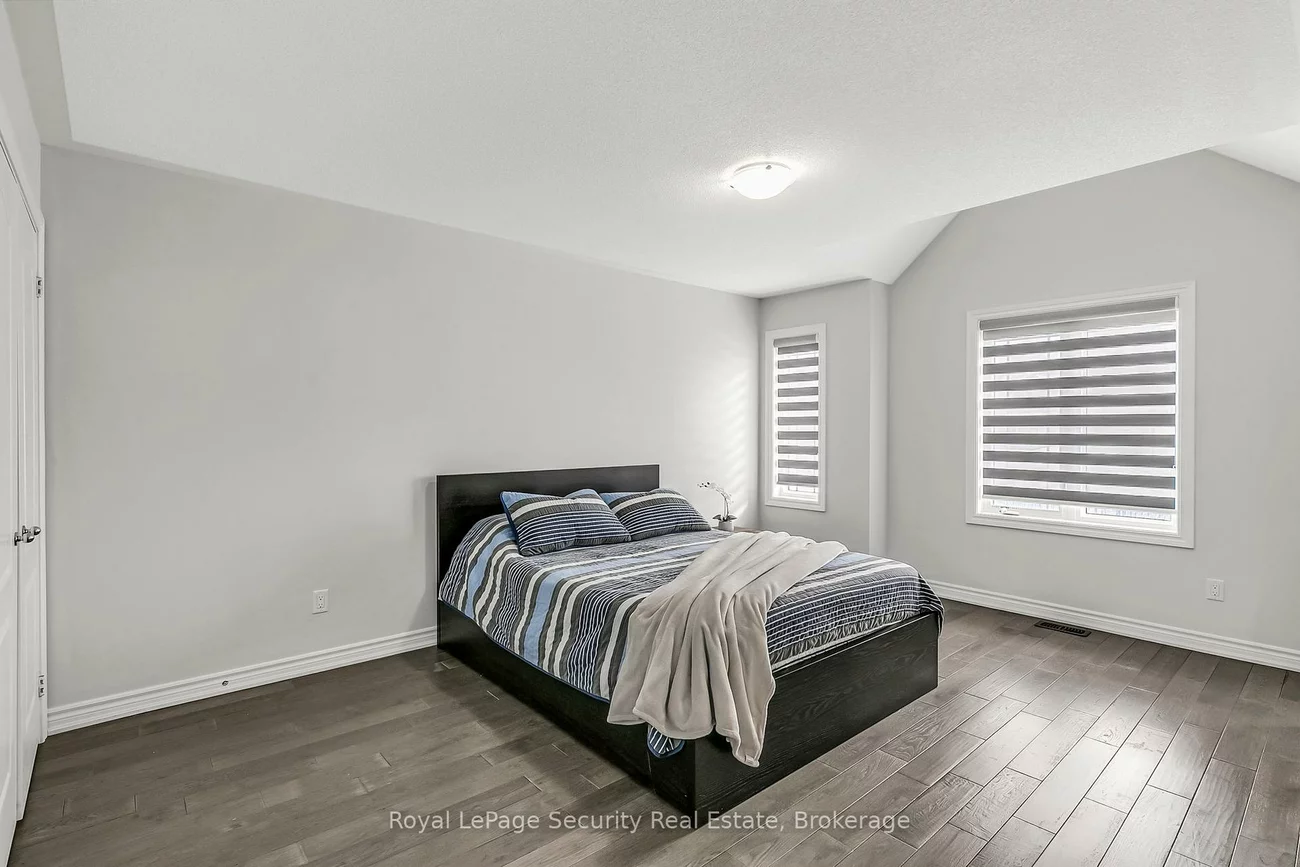 202, Gardiner, Bradford, Bradford West Gwillimbury