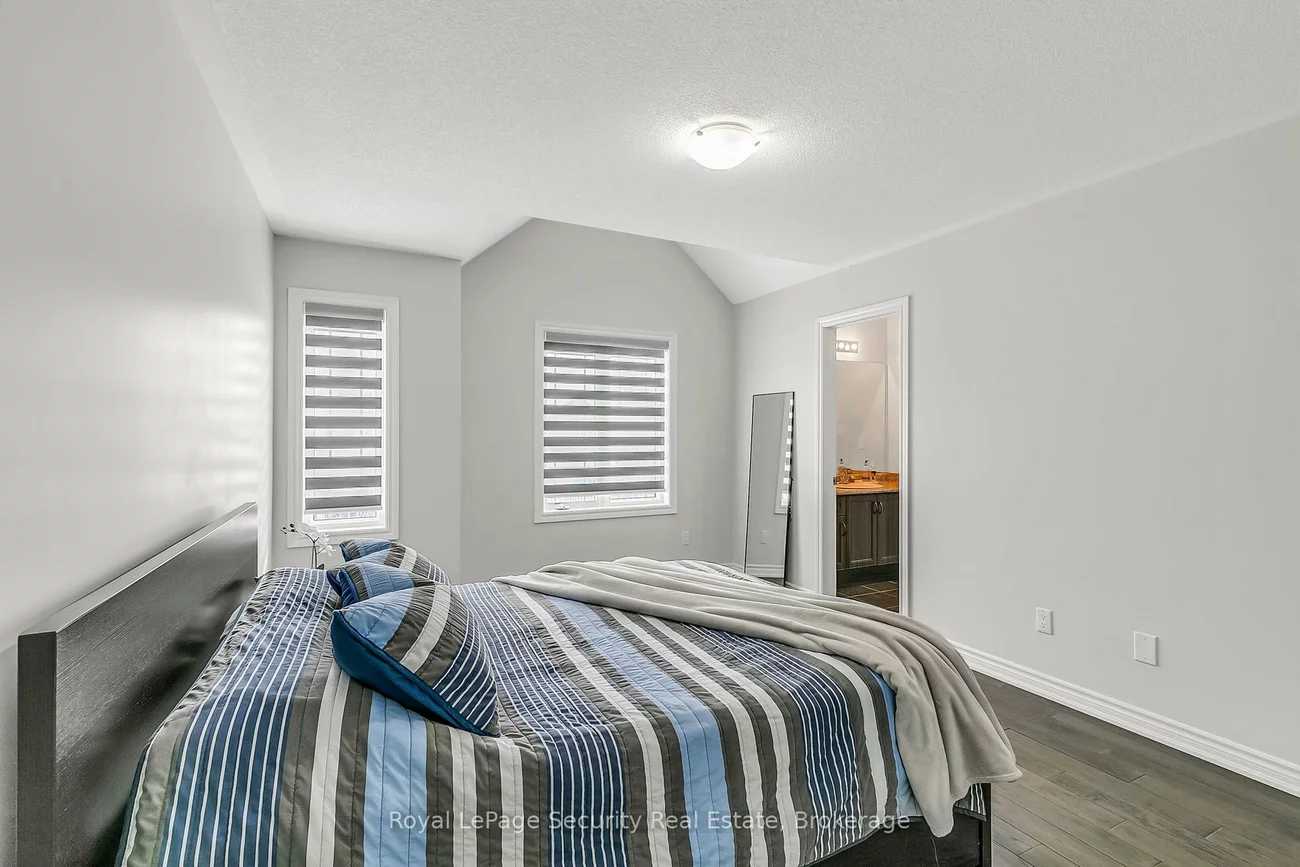 202, Gardiner, Bradford, Bradford West Gwillimbury