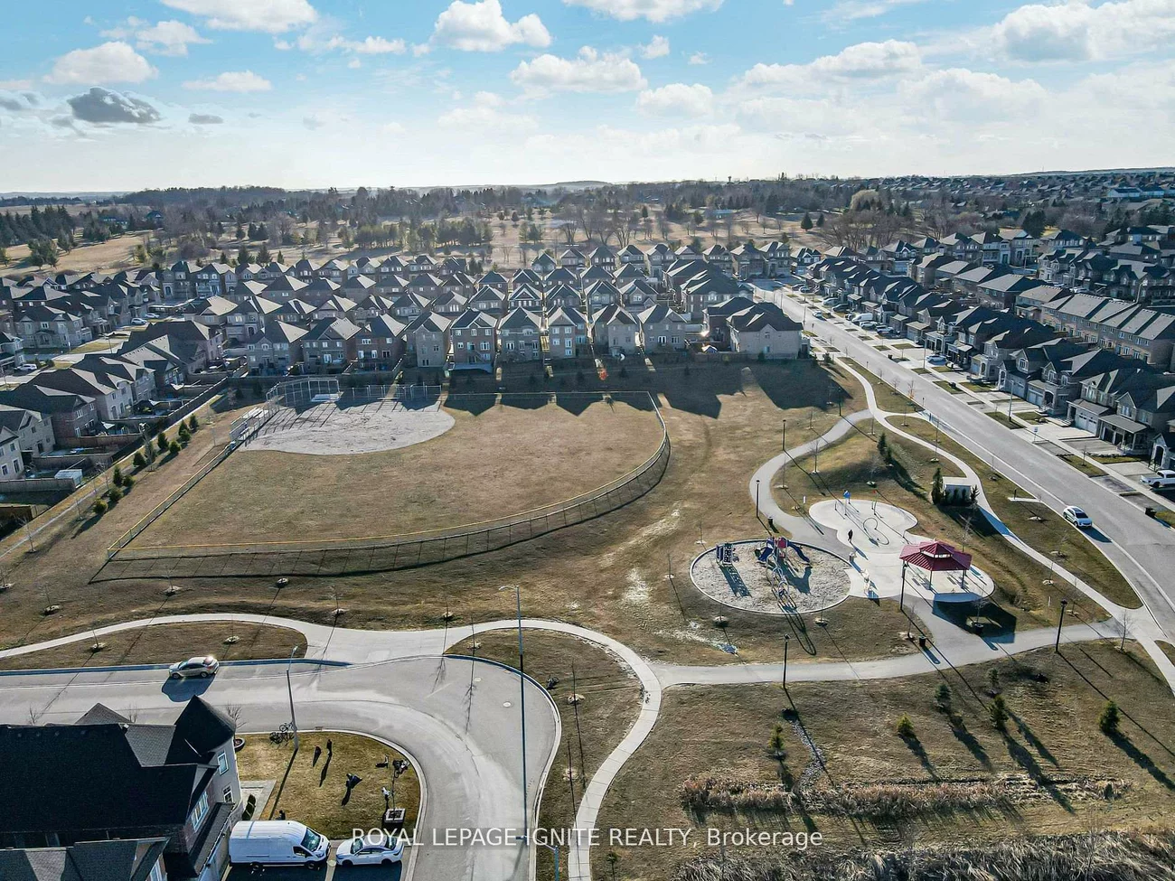 61, Gibson, Bradford, Bradford West Gwillimbury