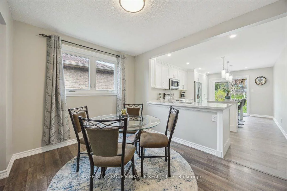21, Imperial, Bradford, Bradford West Gwillimbury