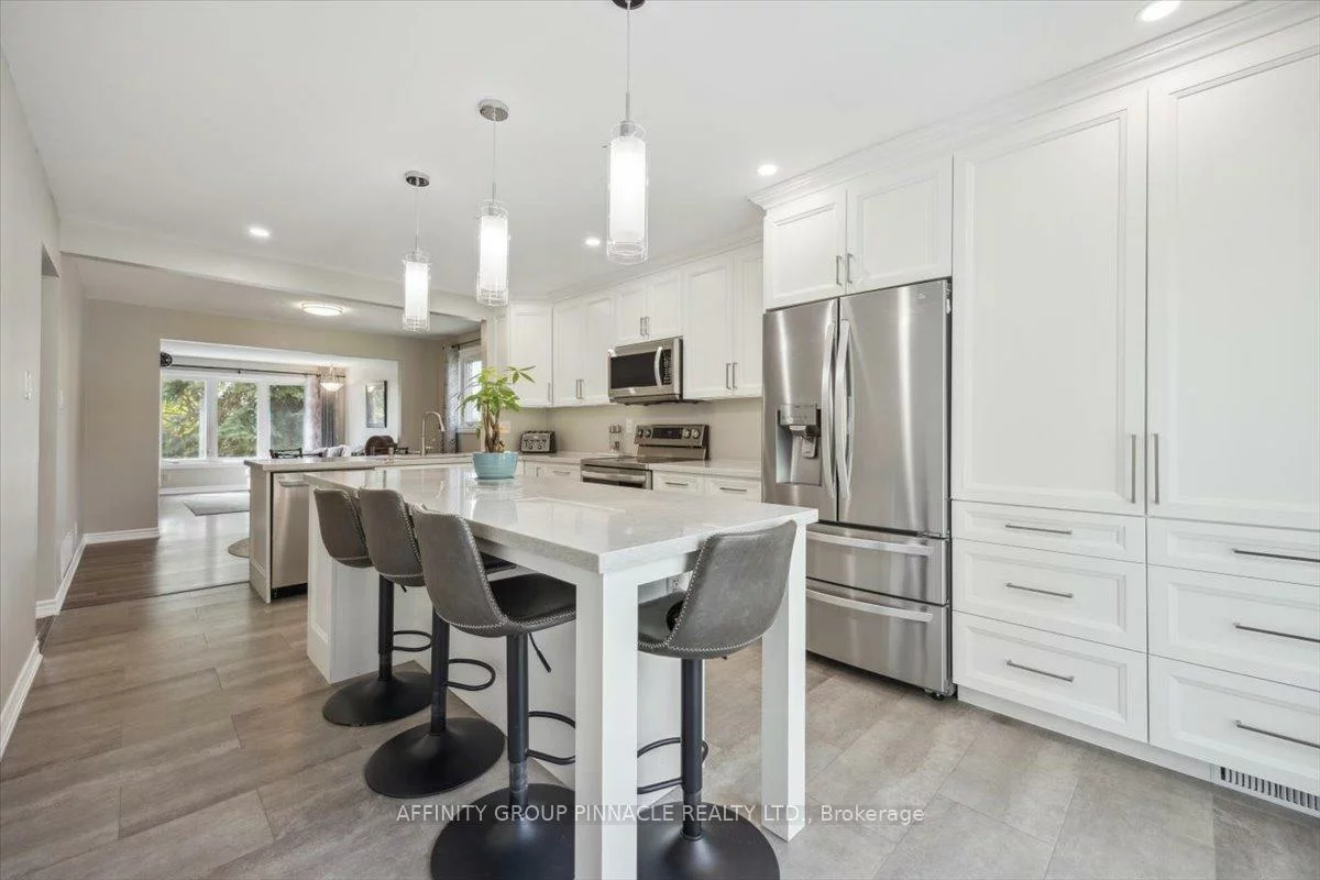 21, Imperial, Bradford, Bradford West Gwillimbury
