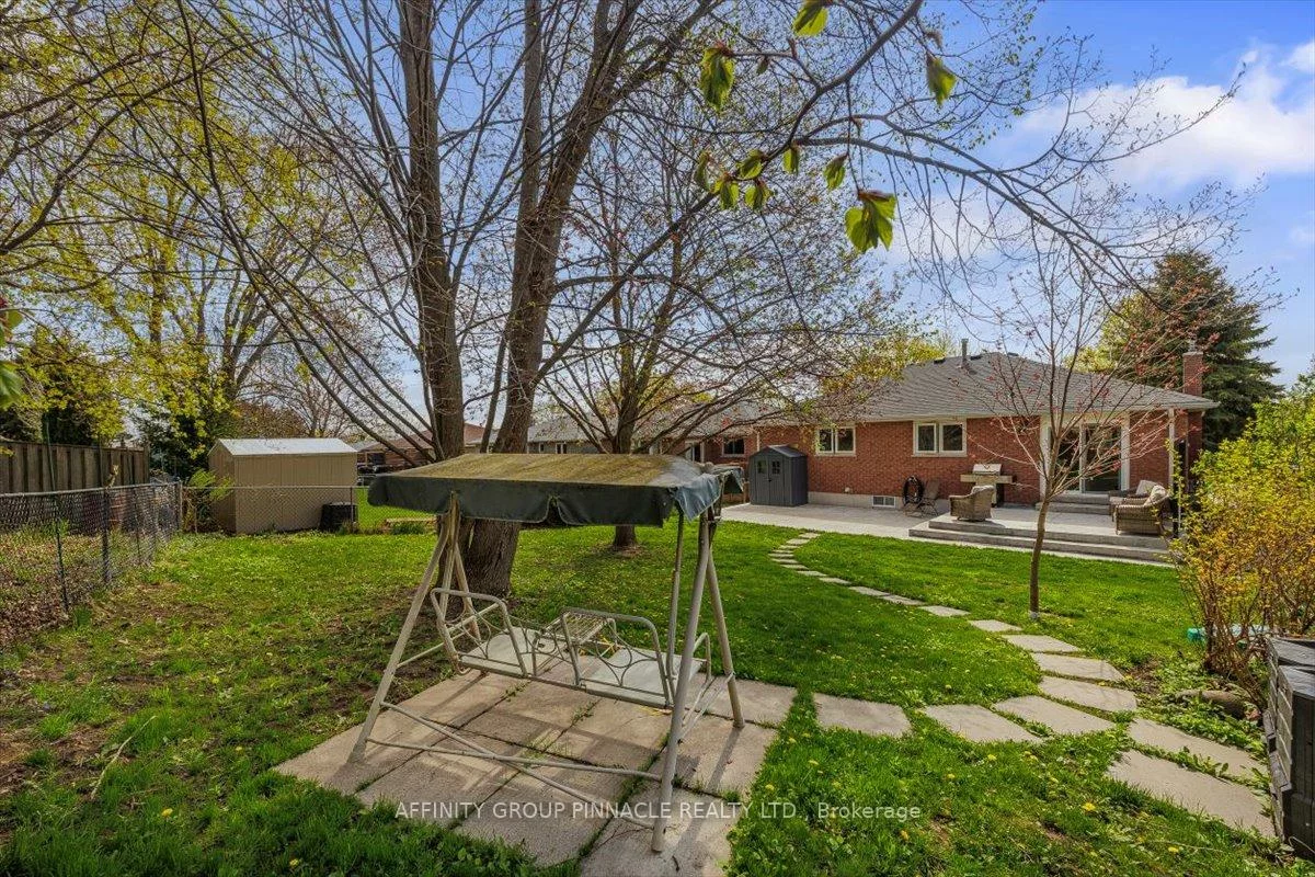 21, Imperial, Bradford, Bradford West Gwillimbury