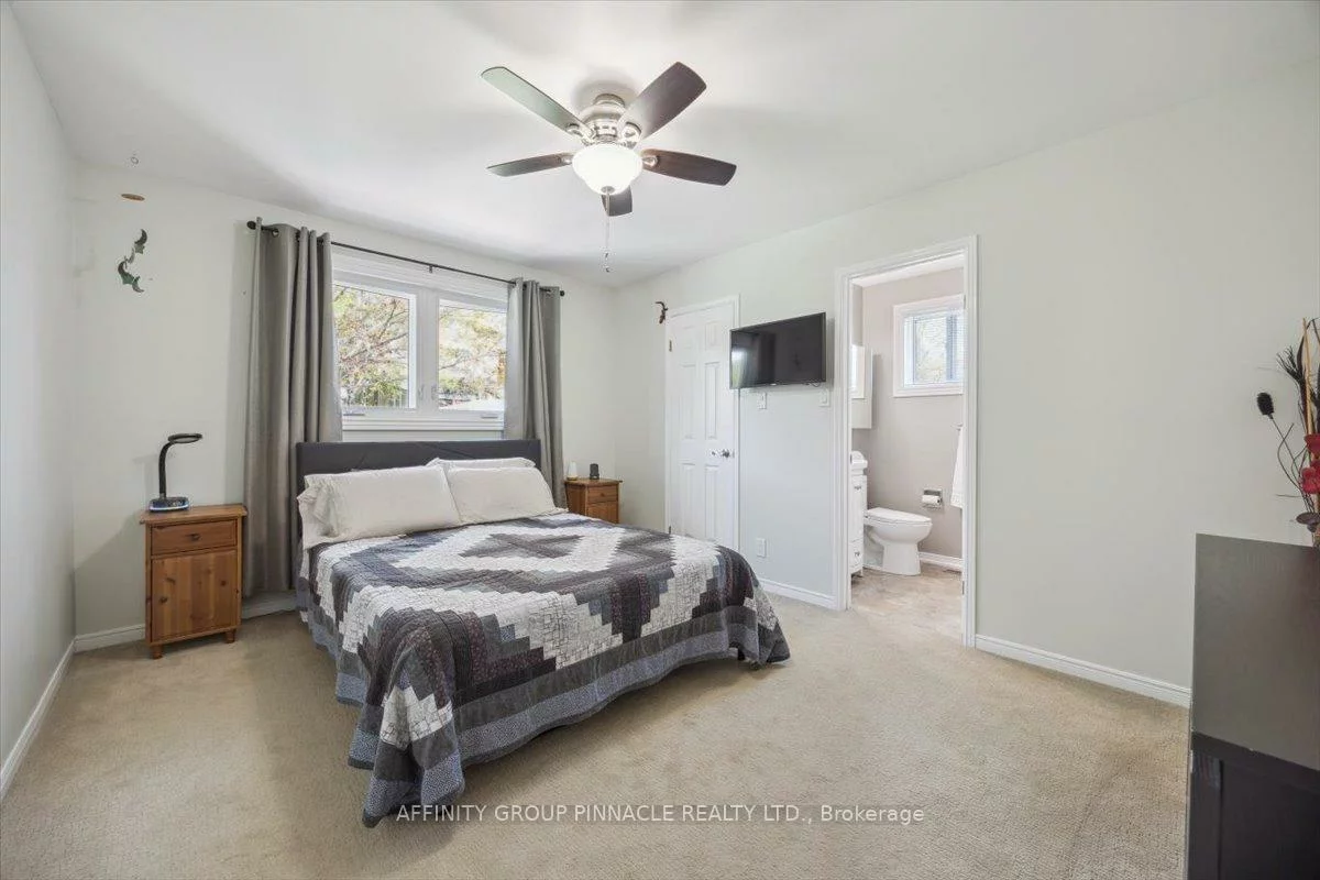 21, Imperial, Bradford, Bradford West Gwillimbury