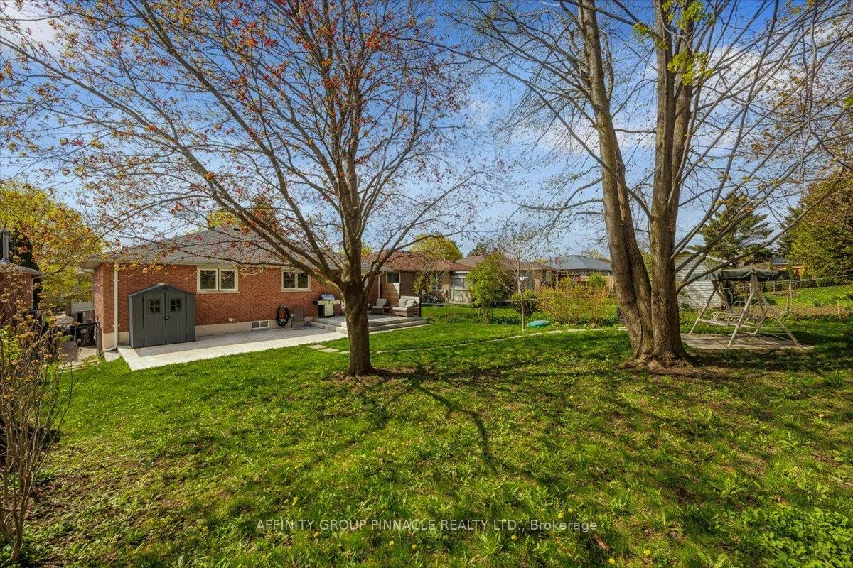21, Imperial, Bradford, Bradford West Gwillimbury