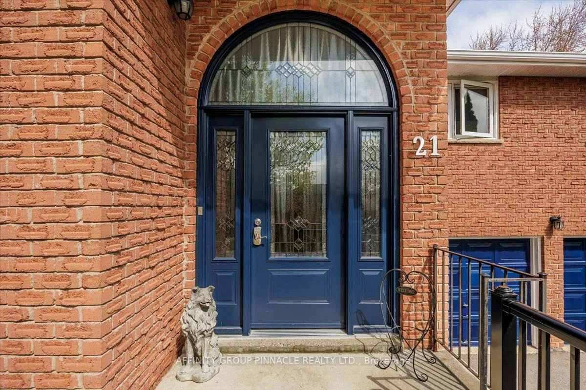 21, Imperial, Bradford, Bradford West Gwillimbury