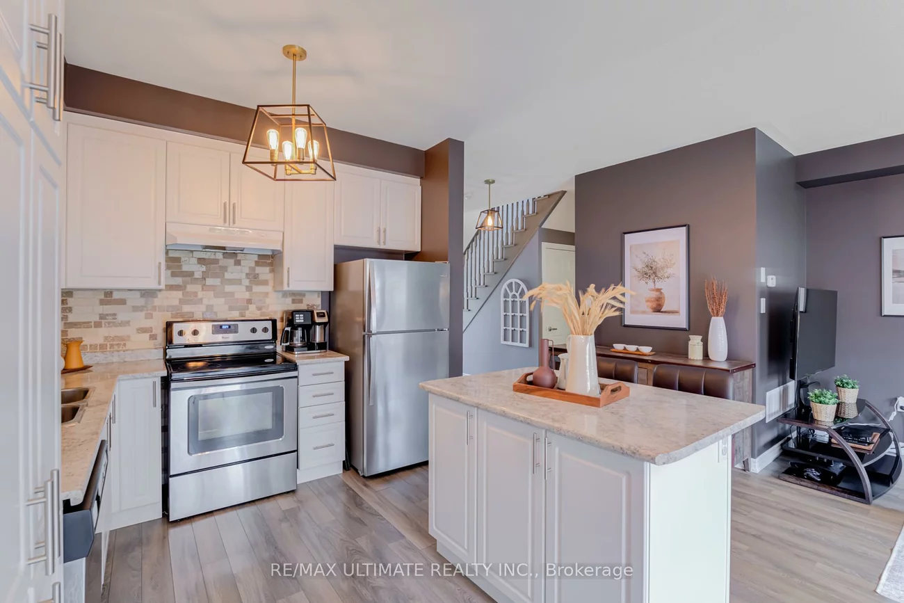 6, Daniele, Bradford, Bradford West Gwillimbury