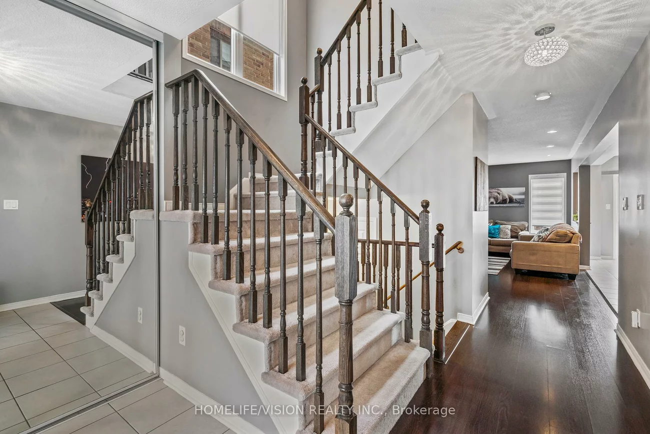 25, Long, Bradford, Bradford West Gwillimbury