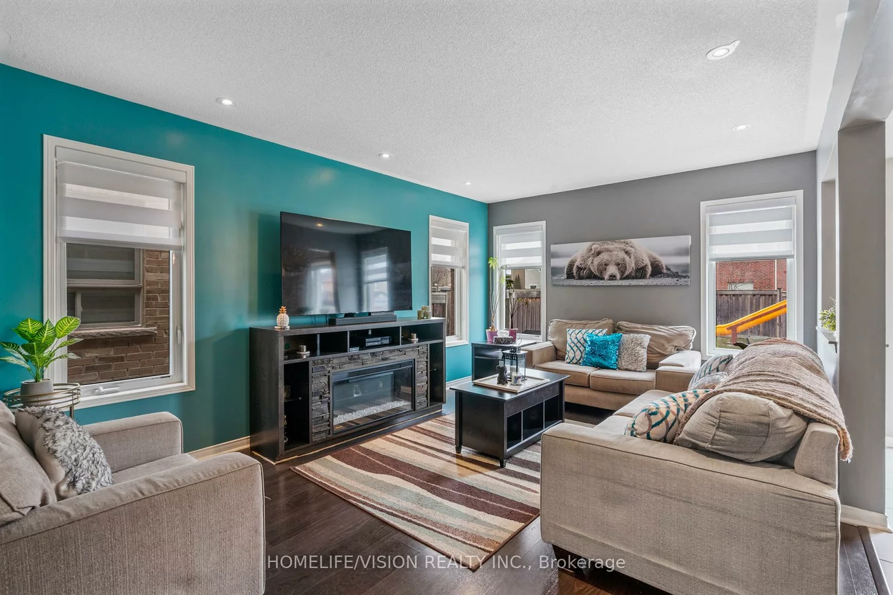 25, Long, Bradford, Bradford West Gwillimbury