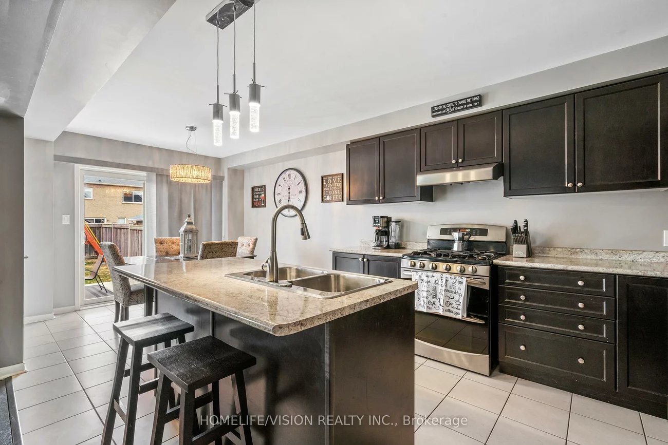 25, Long, Bradford, Bradford West Gwillimbury