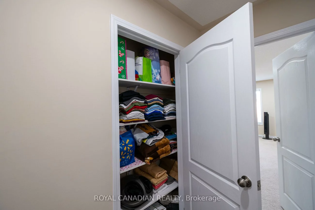 213, Richardson, Bradford, Bradford West Gwillimbury