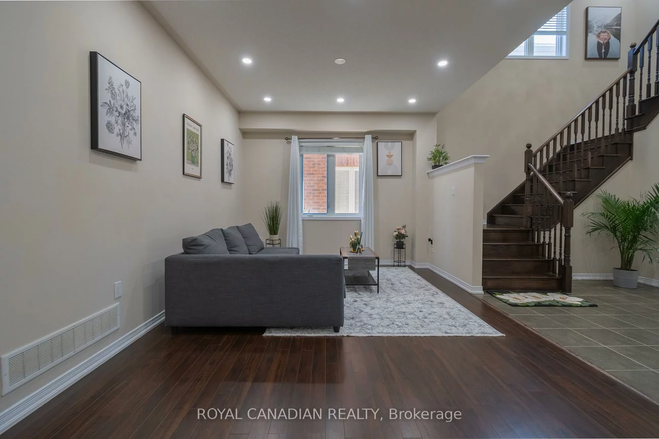 213, Richardson, Bradford, Bradford West Gwillimbury