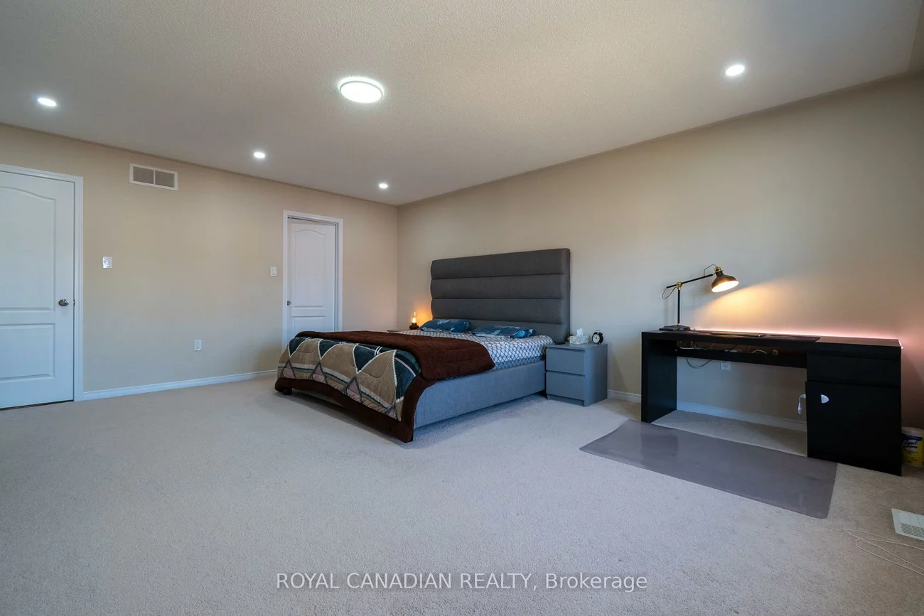 213, Richardson, Bradford, Bradford West Gwillimbury