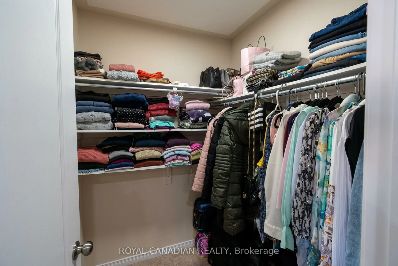 213, Richardson, Bradford, Bradford West Gwillimbury