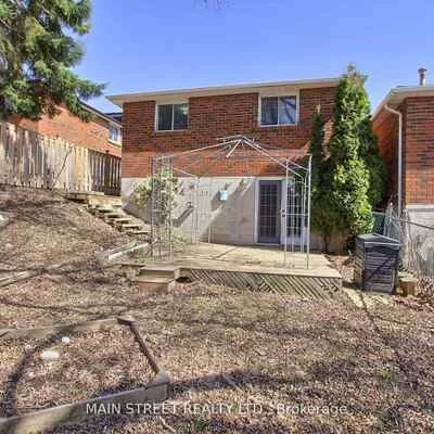 140, Zima, Bradford, Bradford West Gwillimbury