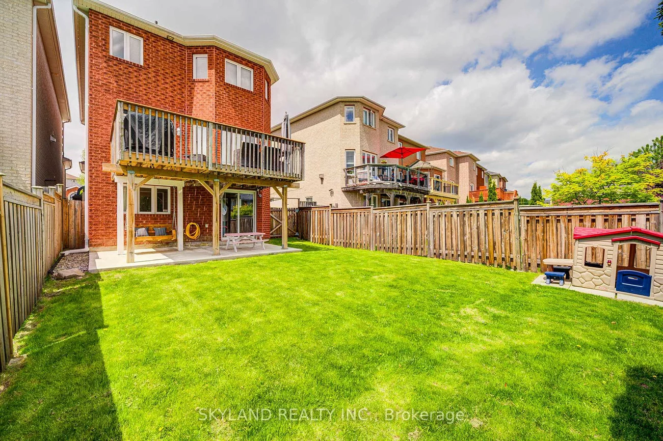 39, Smith, Bradford, Bradford West Gwillimbury