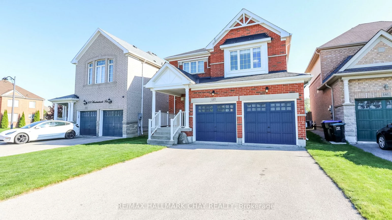 137, Meadowhawk, Bradford, Bradford West Gwillimbury