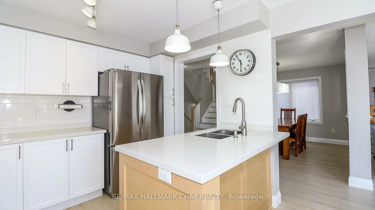 137, Meadowhawk, Bradford, Bradford West Gwillimbury