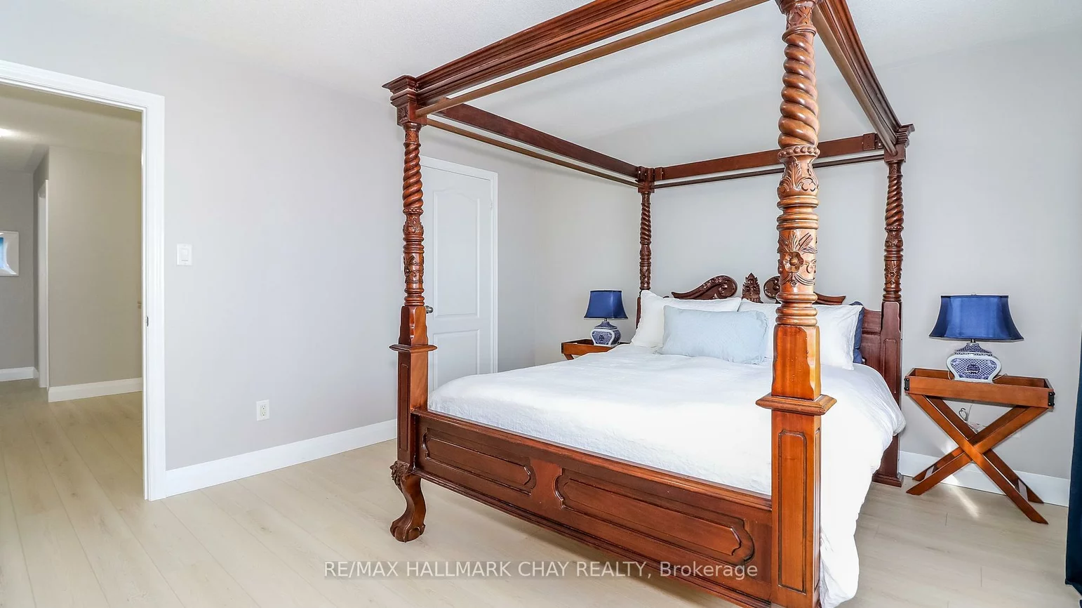 137, Meadowhawk, Bradford, Bradford West Gwillimbury
