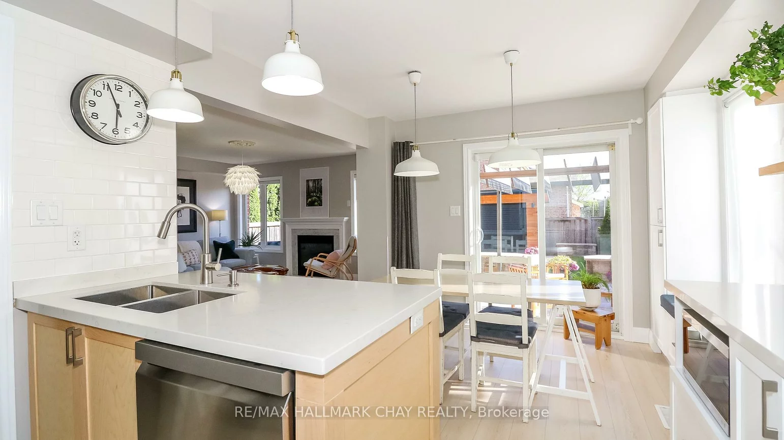 137, Meadowhawk, Bradford, Bradford West Gwillimbury