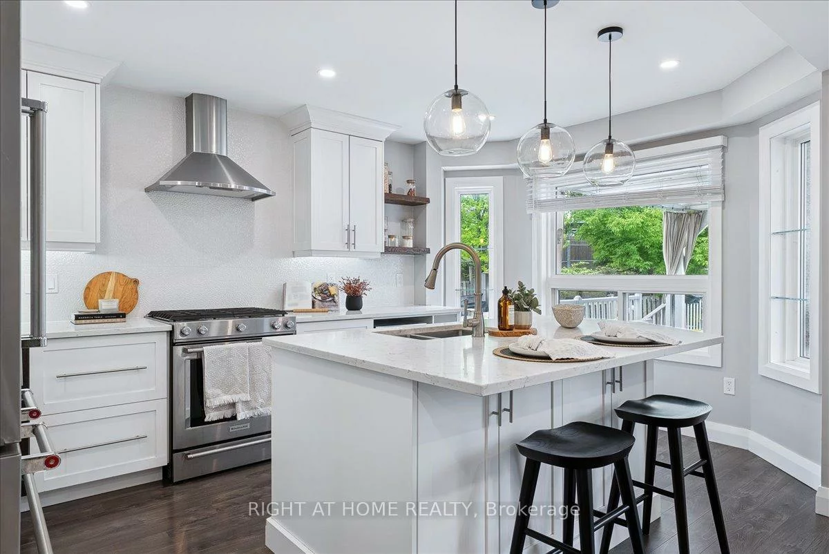 21, Breeze, Bradford, Bradford West Gwillimbury