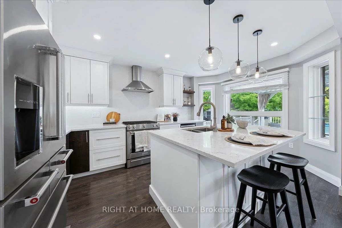21, Breeze, Bradford, Bradford West Gwillimbury