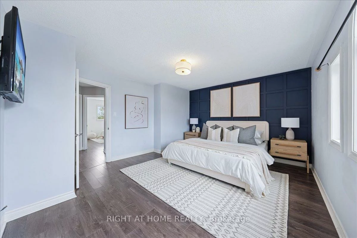 21, Breeze, Bradford, Bradford West Gwillimbury