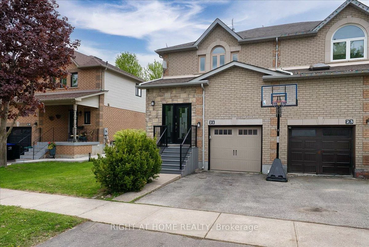 21, Breeze, Bradford, Bradford West Gwillimbury