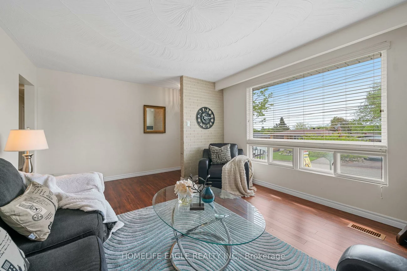 135, Luxury, Bradford, Bradford West Gwillimbury