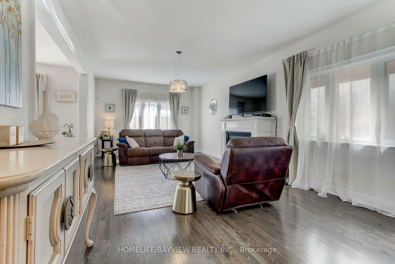 17, Milby, Bradford, Bradford West Gwillimbury
