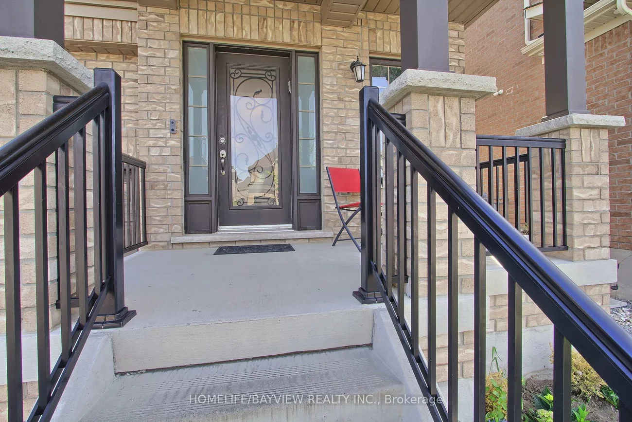 17, Milby, Bradford, Bradford West Gwillimbury
